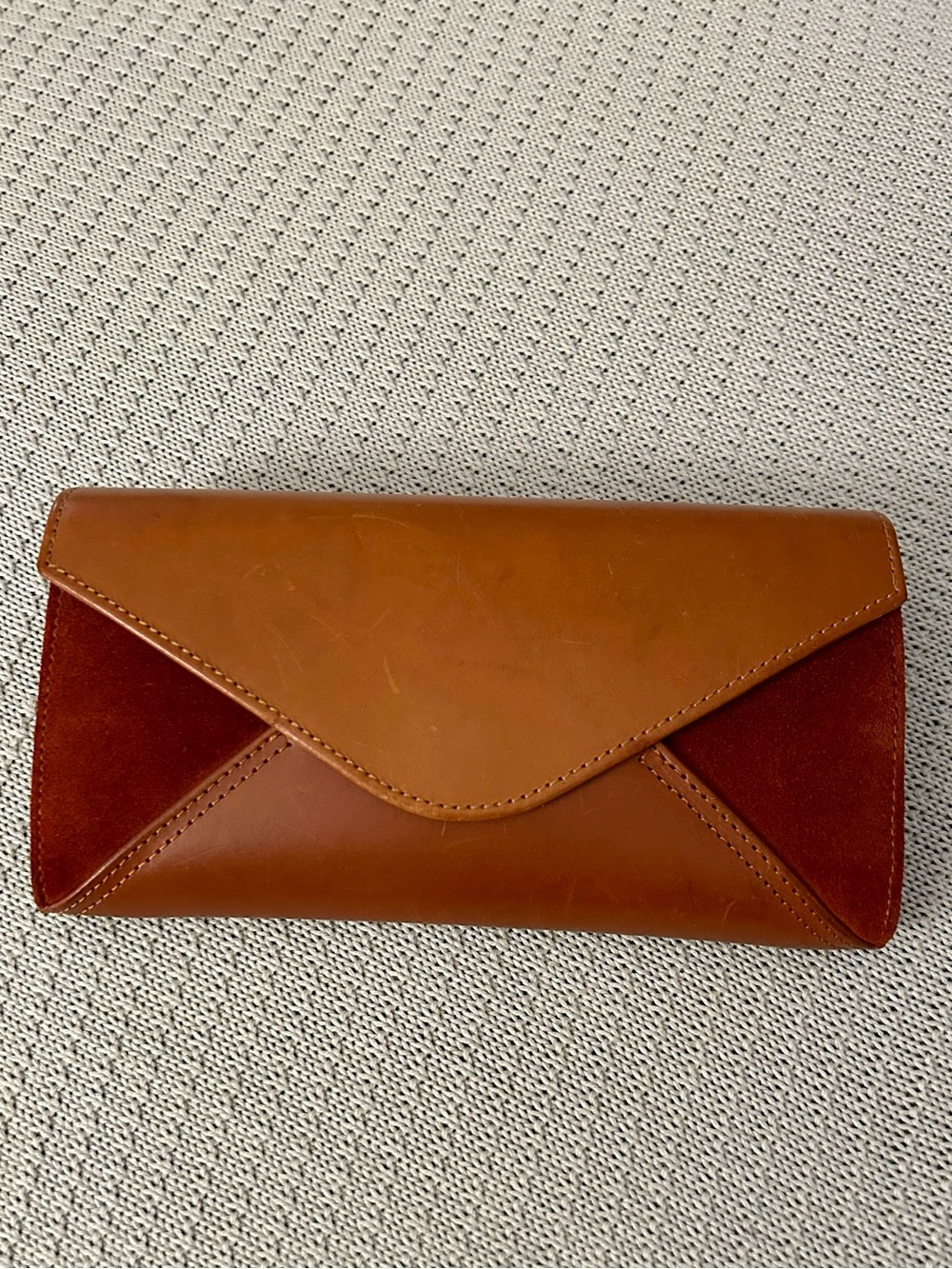 Sezane Olivia leather wallet with magnetic and tuck closure- great condition
